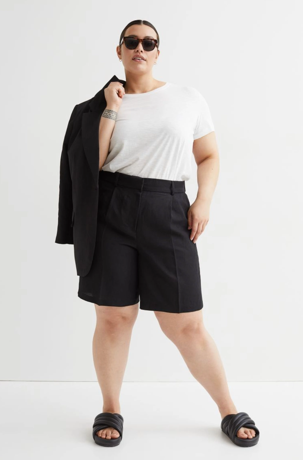 H&M+ Linen-blend Bermuda shorts, €14, H&M