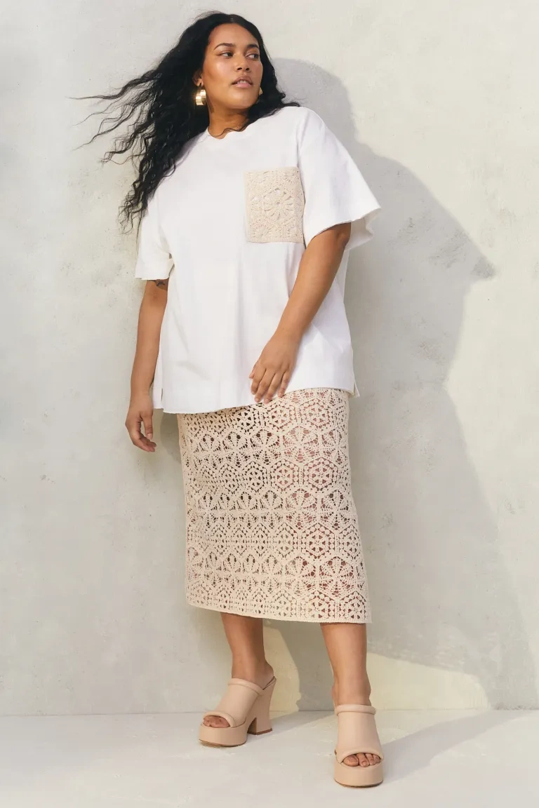 H&M+ Pencil Skirt, €30, H&M