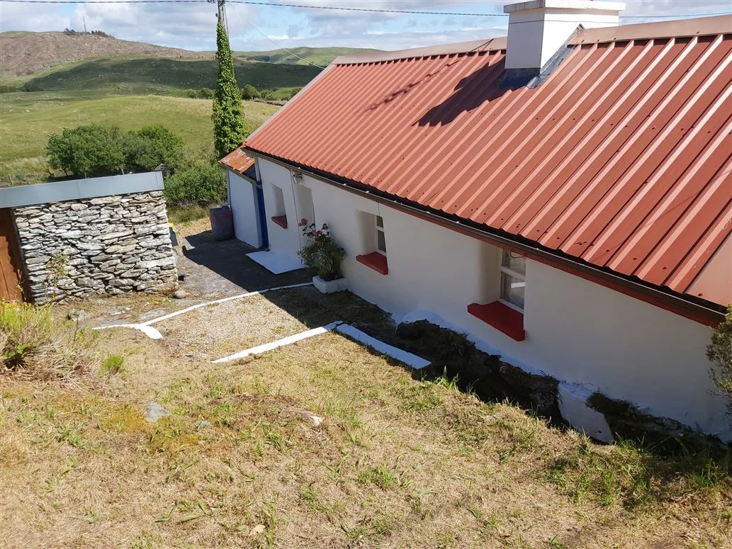 Chelsea Peers Fruit Patterned Pyjama Set, €40