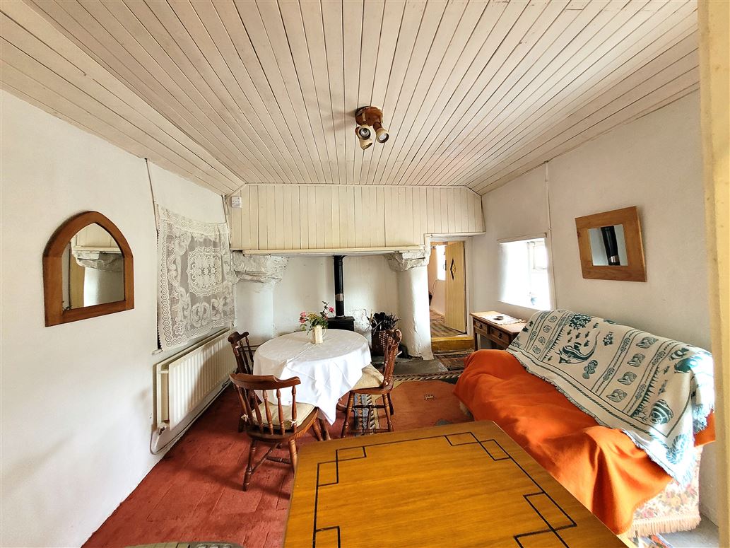 Westport cottage for sale living room