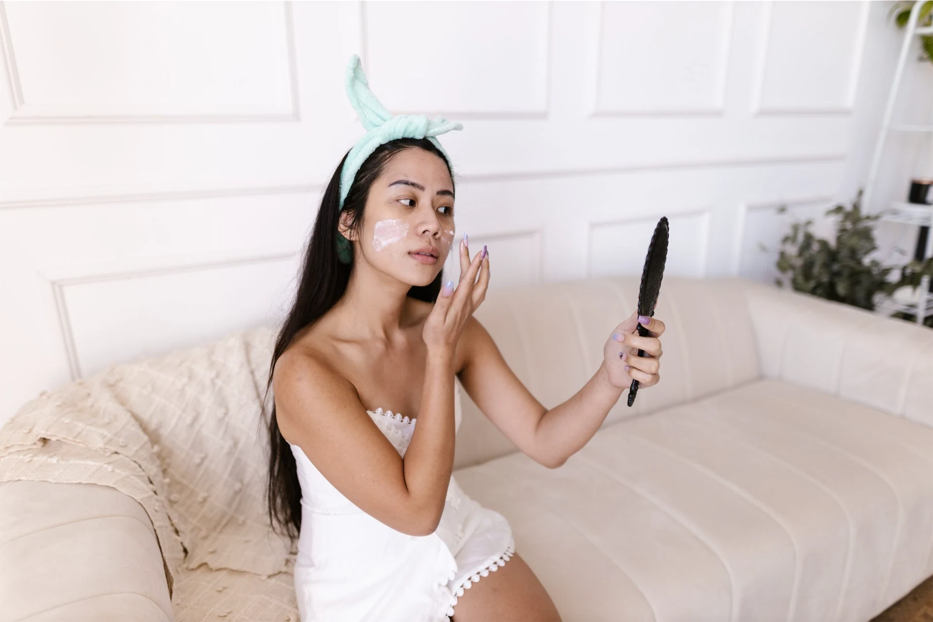 Would you tell a friend if they’d gone overboard with Botox or fillers?