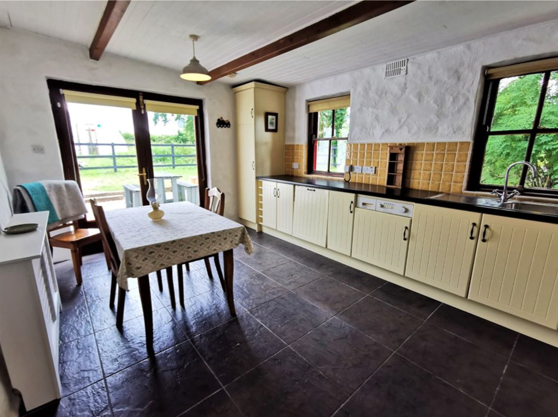 Mayo thatched cottage kitchen