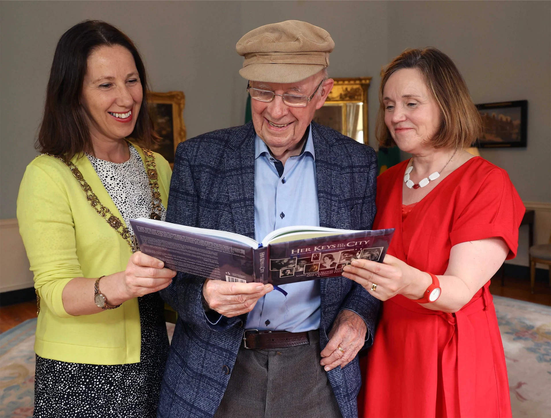 Author’s Bookshelf: Clodagh Finn on paying homage to the women who have made Ireland what it is alongside Lord Mayor Alison Gilliland Author’s Bookshelf: Clodagh Finn on paying homage to the women who have made Ireland what it is alongside Lord Mayor Alison Gilliland