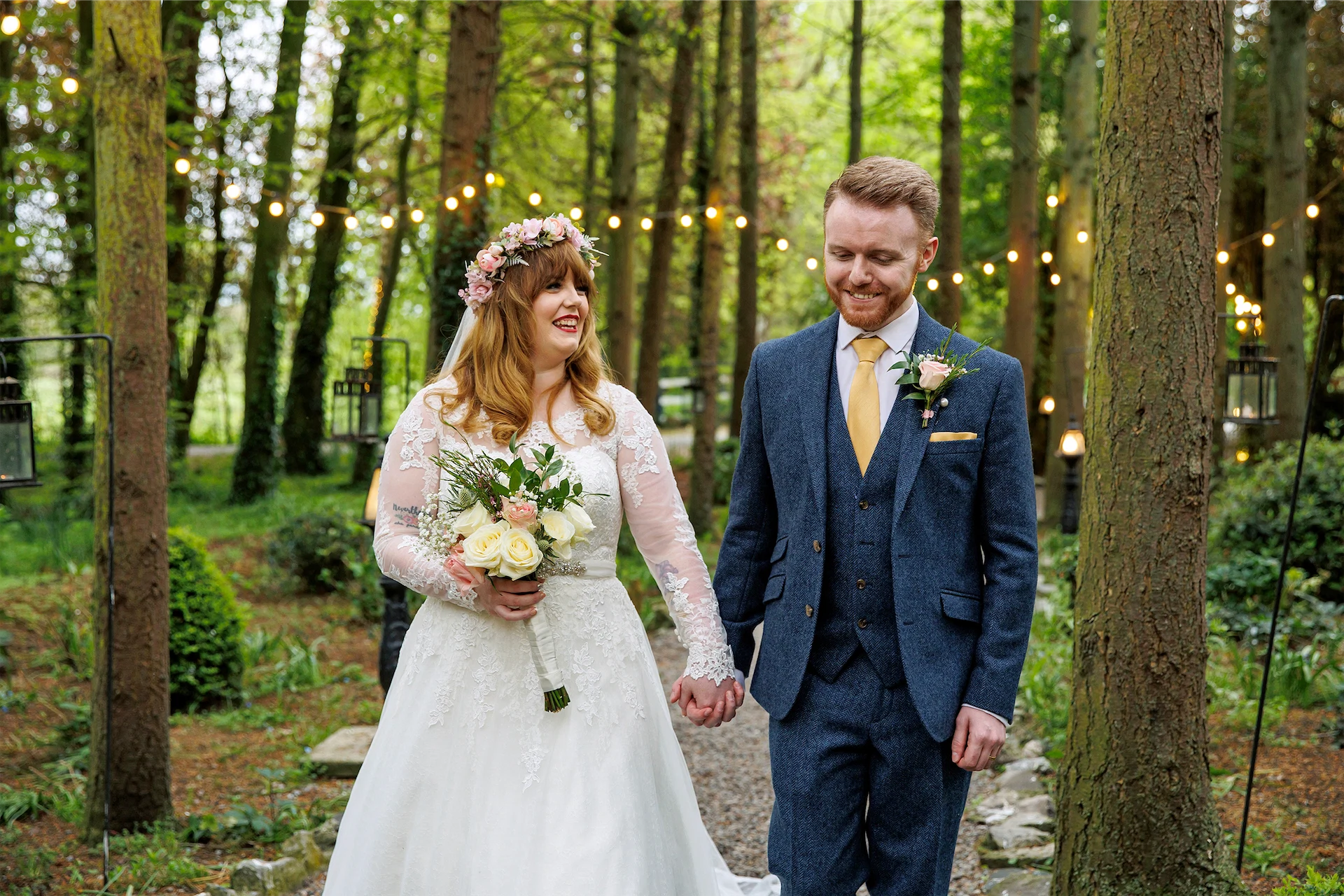 How to choose a wedding photographer that suits your couple style