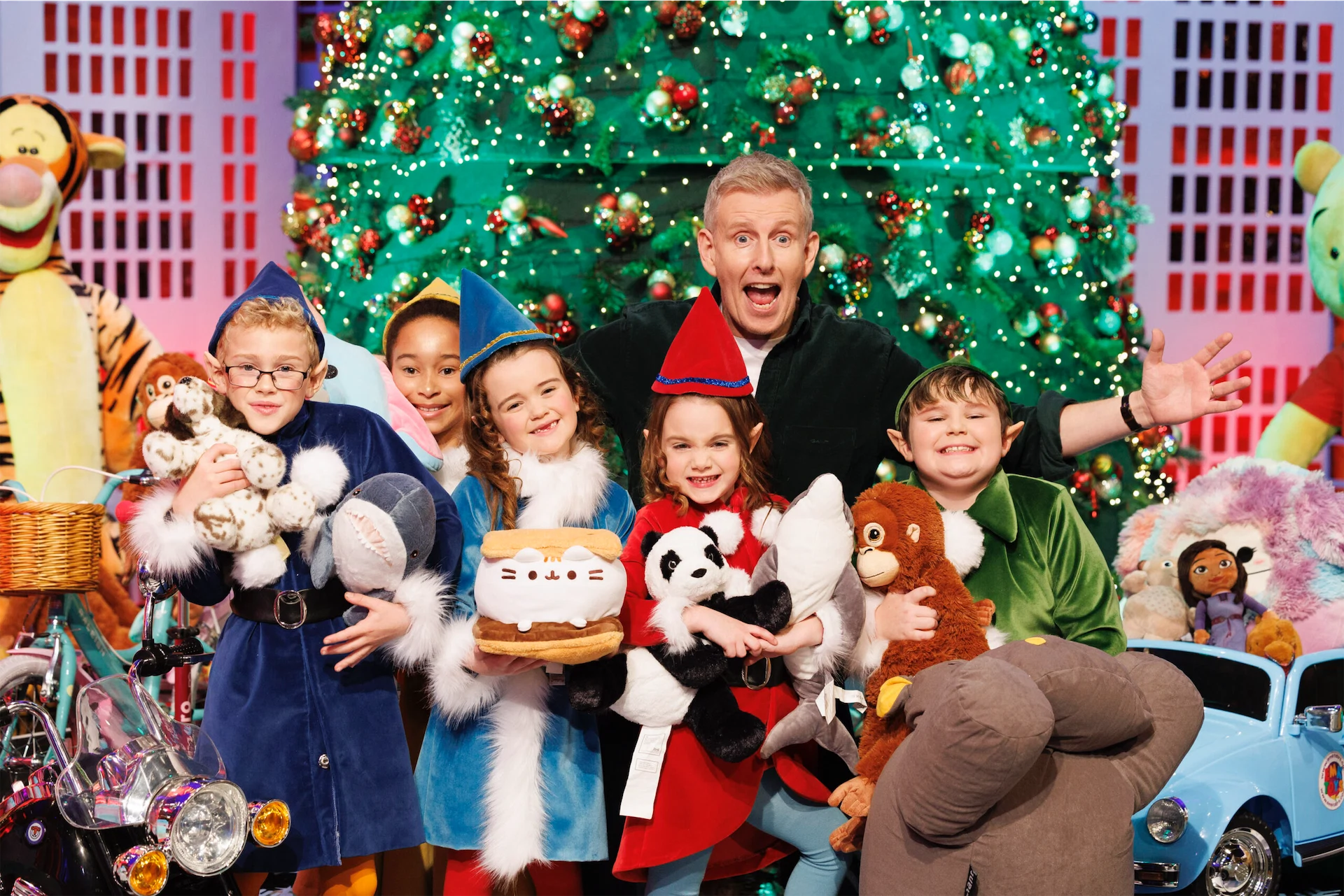 Toy Show Set Reveal 016