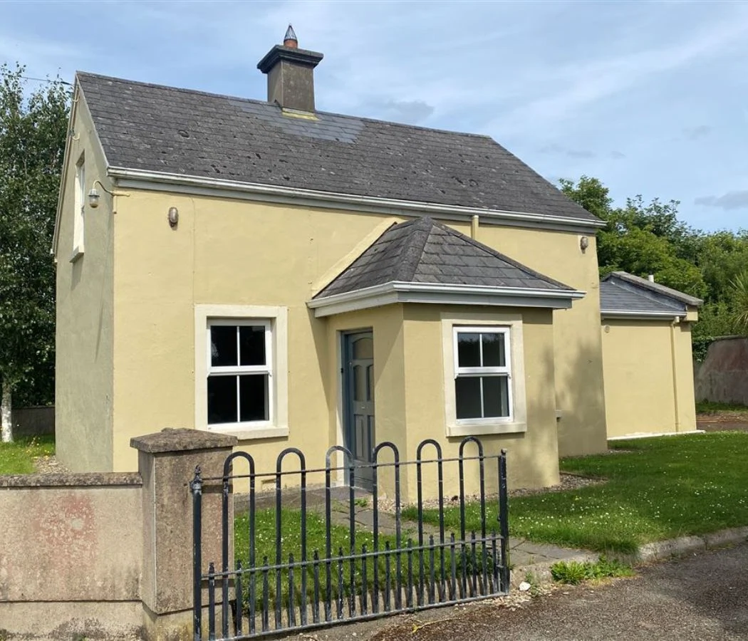 This traditional two storey Wexford cottage is currently on the market for €195,000 This traditional two storey Wexford cottage is currently on the market for €195,000
