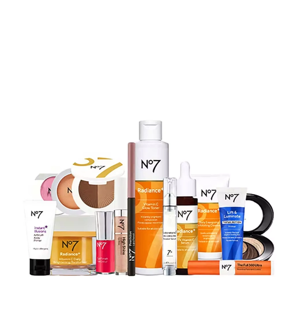  offer No7 Ultimate Glow Beauty Bundle, €100