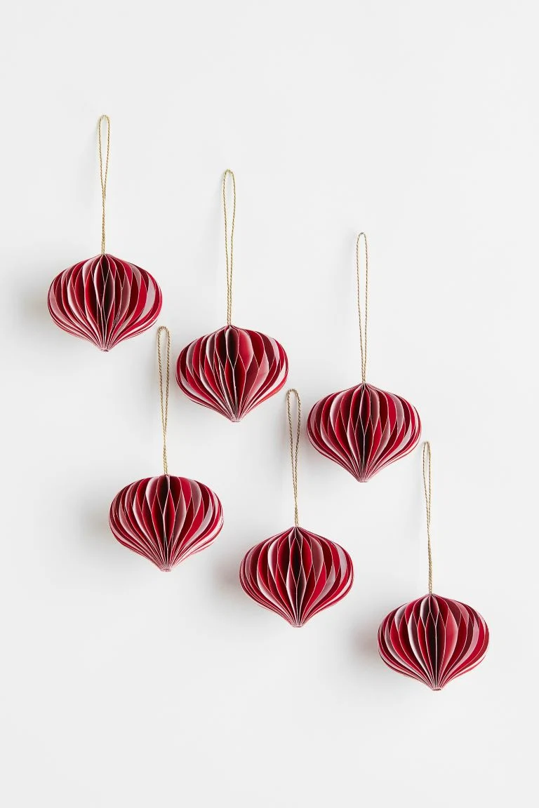 6-pack Christmas decorations, €9.99