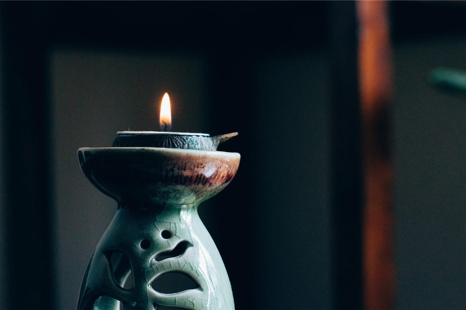 Want to start meditating? Here’s why you should start with candle meditation