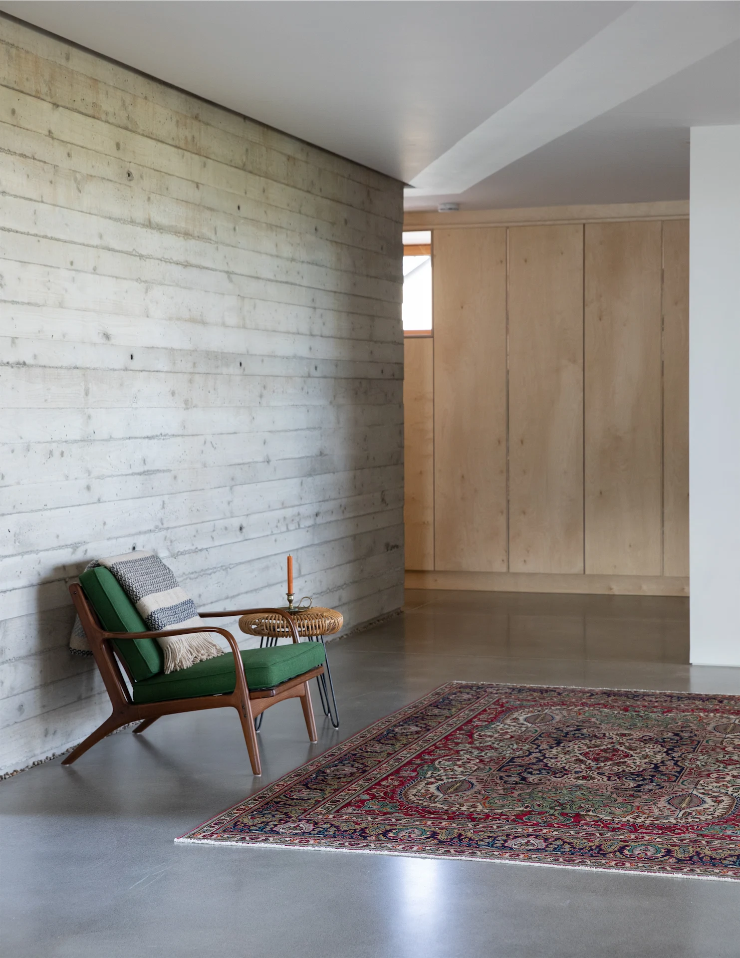 @florenceandhenri hallway