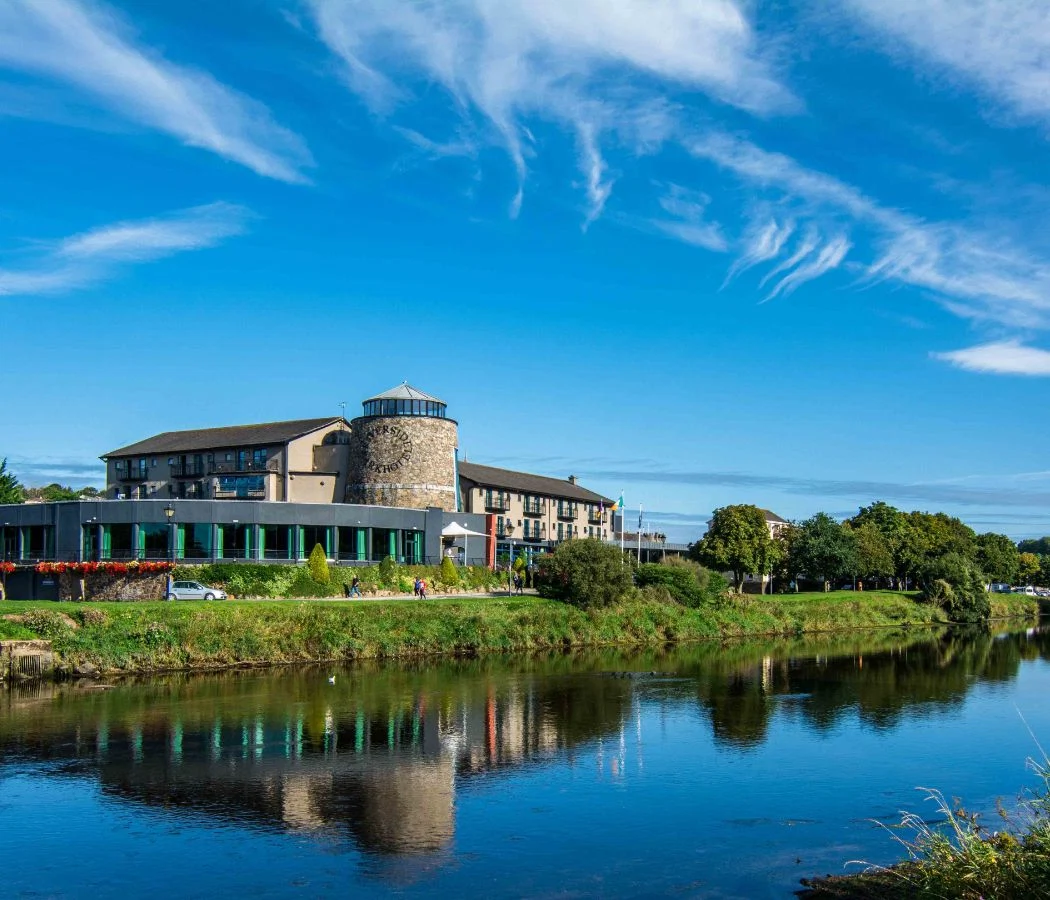 Riverside Park Hotel