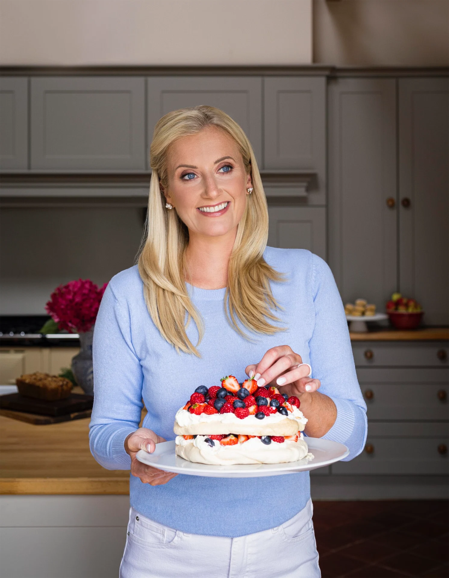 Sarah_Butler_Cookbook2_photo_Julia_Dunin-394 no clock