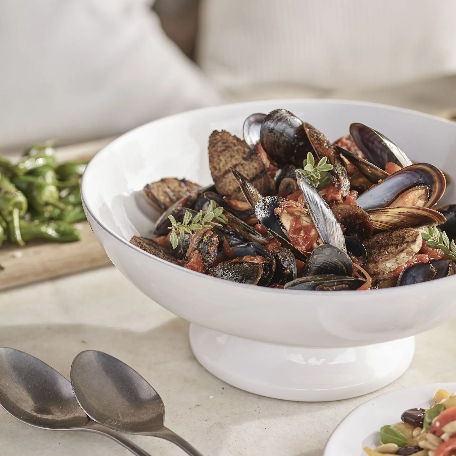 The White Company, Footed Serving Bowl, €78