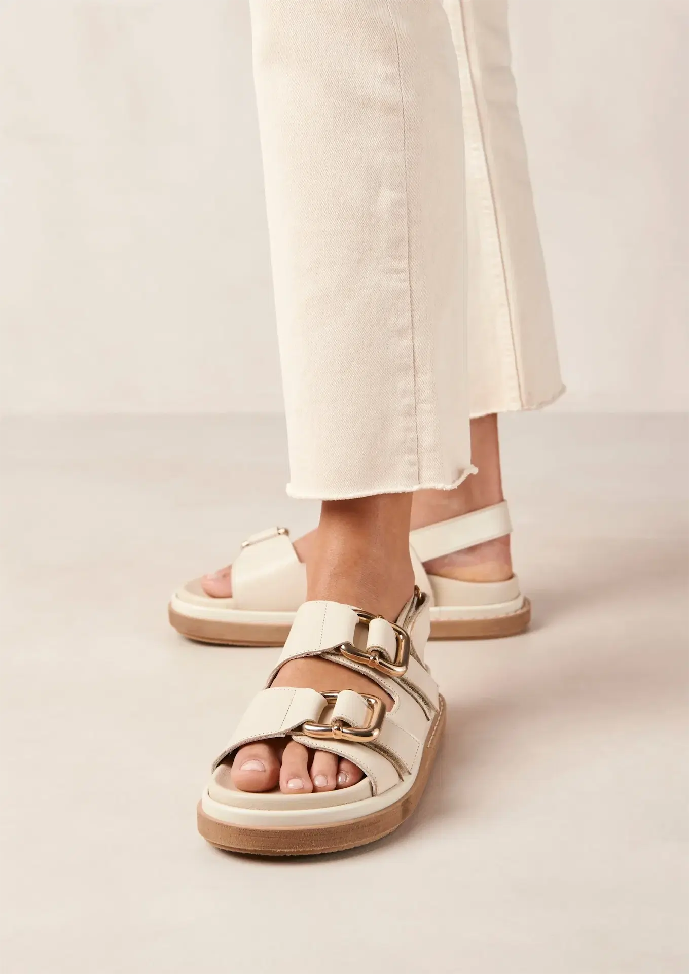 Alohas, Harper - White Leather Sandals, €170