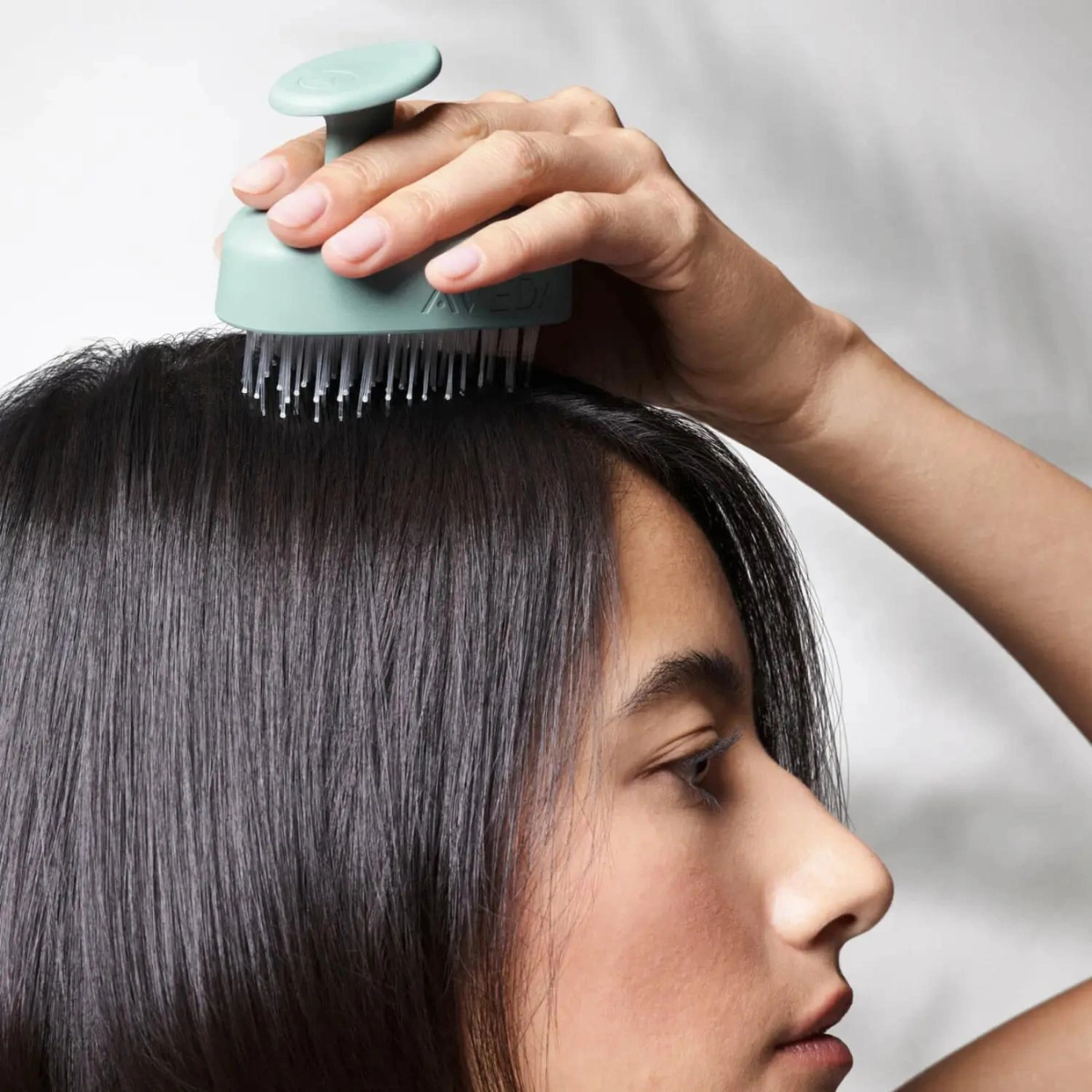 Aveda Scalp Solutions Stimulating Scalp Massager, €31.45