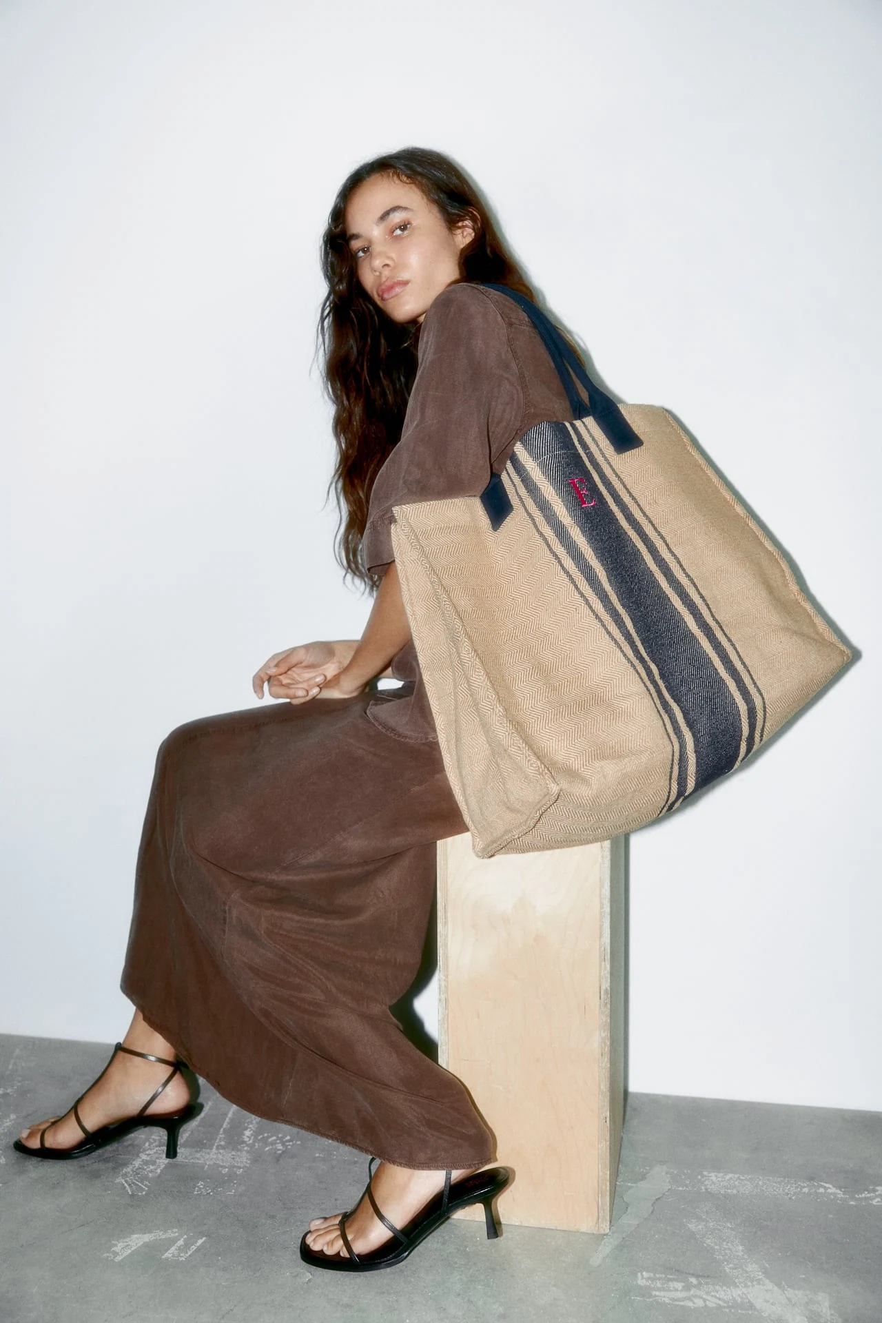 Zara, Fabric Maxi Tote Bag, €49.99