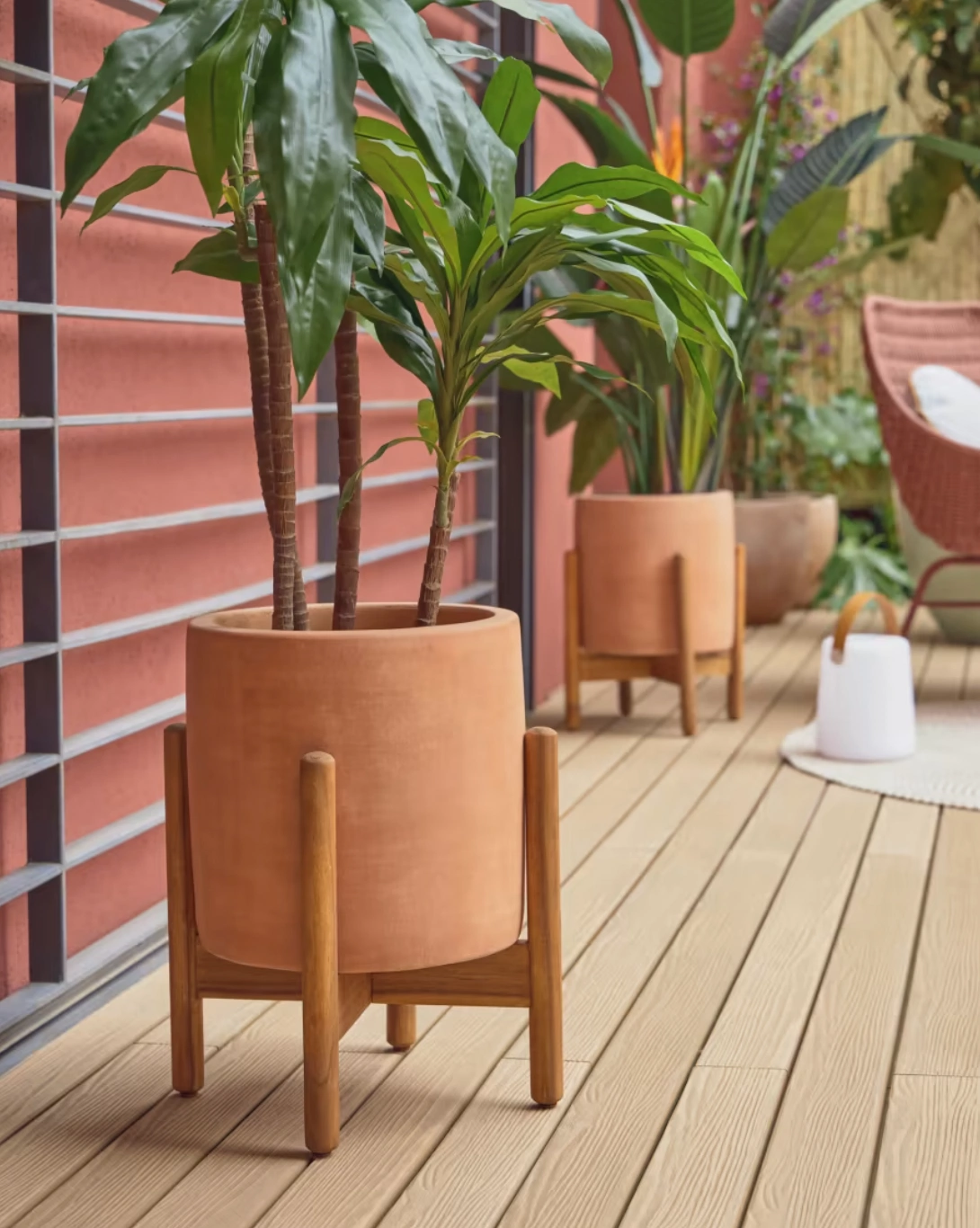 Dalva terracotta plant pot, €115, Kave Home