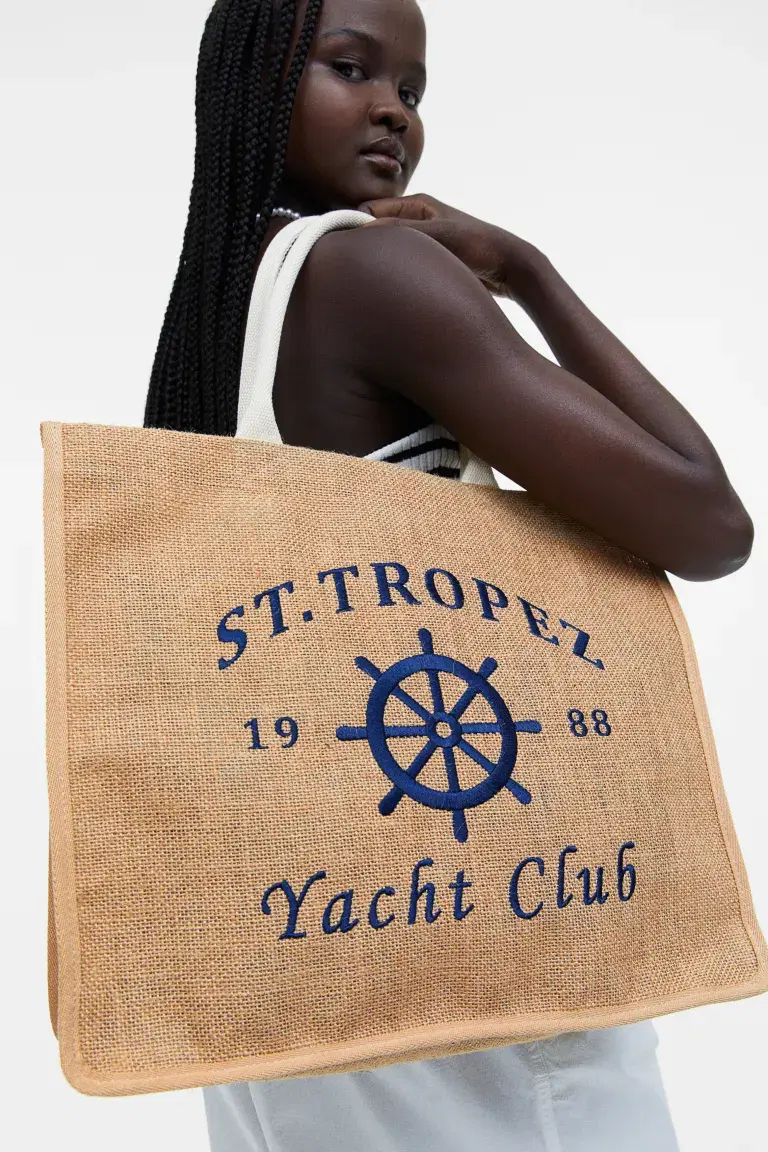 H&M, Large Shopper, €17.99