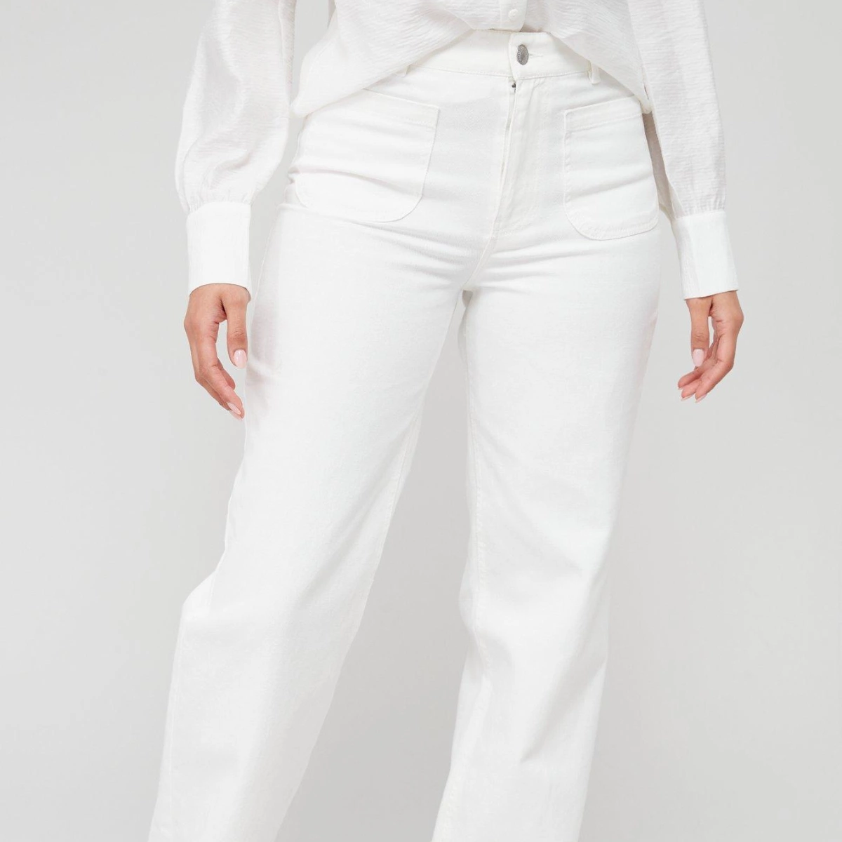 Wide Leg Jeans in White, €55