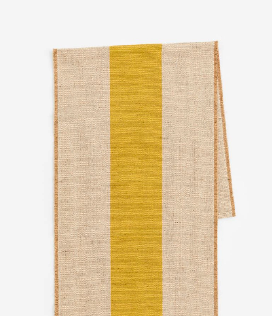 Jute-blend table runner, €14.99