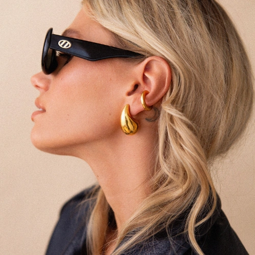 One Dame Kim Drop Earrings, €75