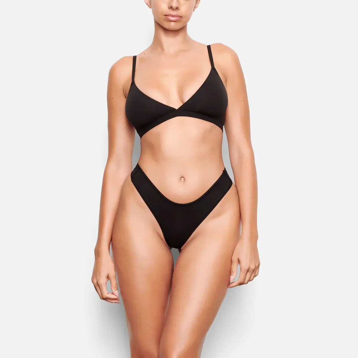 SKIMS Dipped Front Thong, €22