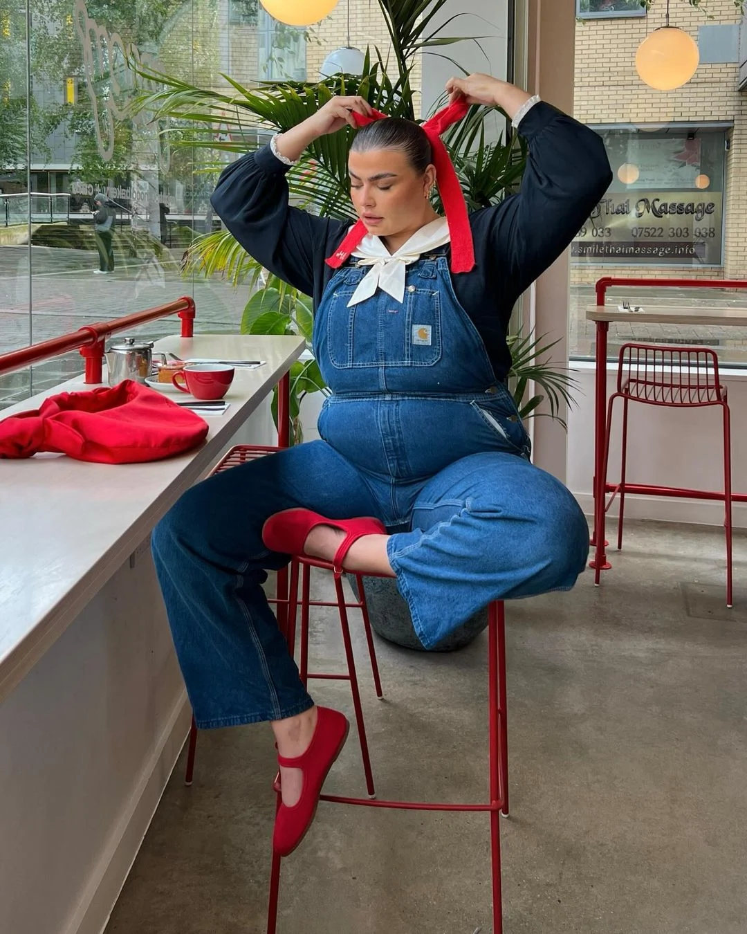 Party season bows that say ‘I am the gift’