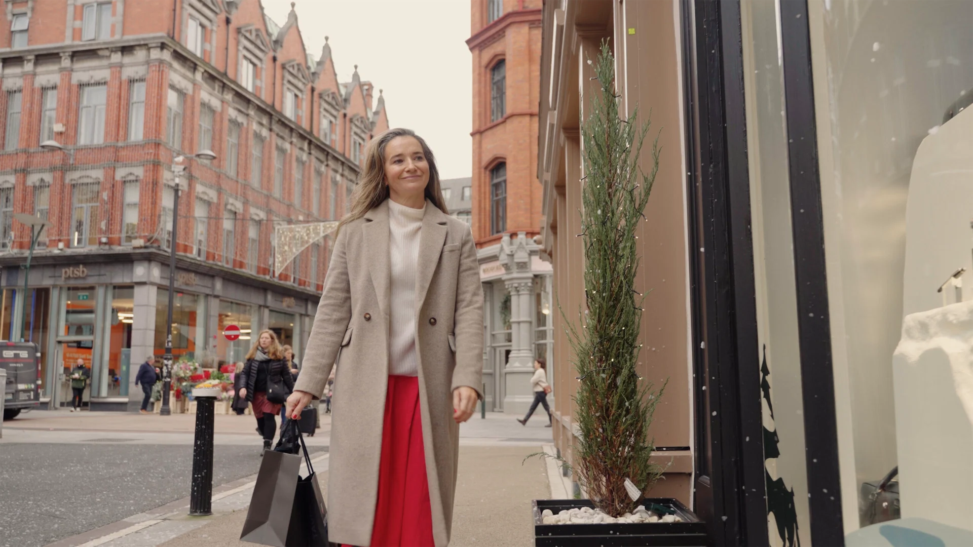 Join Editor-in-Chief Lizzie Gore-Grimes as she goes shopping at Paul Sheeran