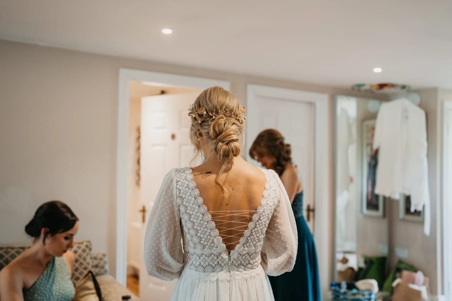 Gorgeous wedding day hairstyles that are trending right now