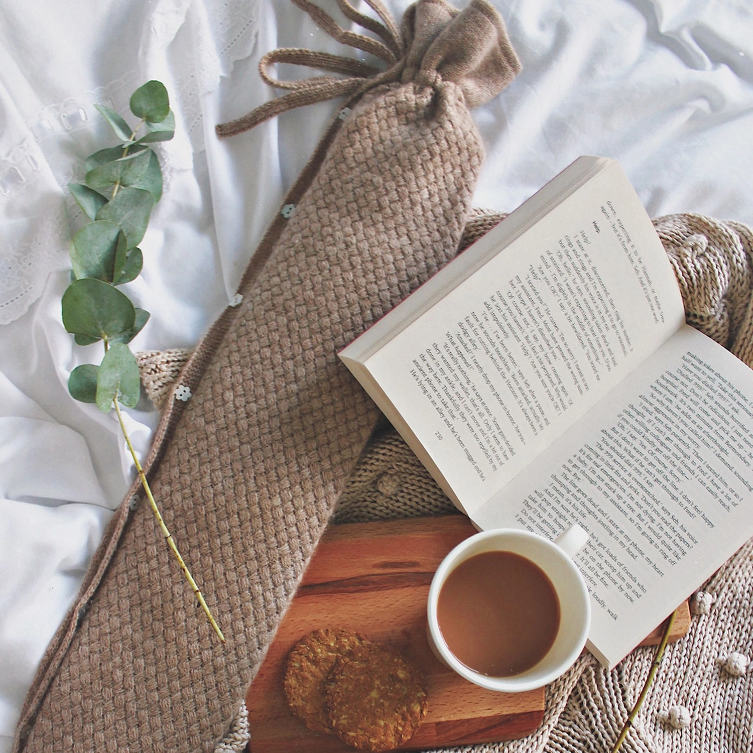 YUYU Cashmere Chelsea Knit Long Water Bottle, €126.60