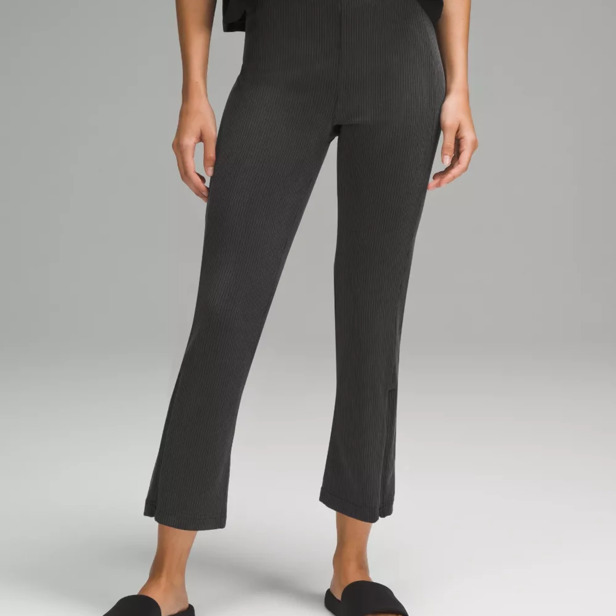 Ribbed Softstreme Zip-Leg High-Rise Cropped Pant 25
