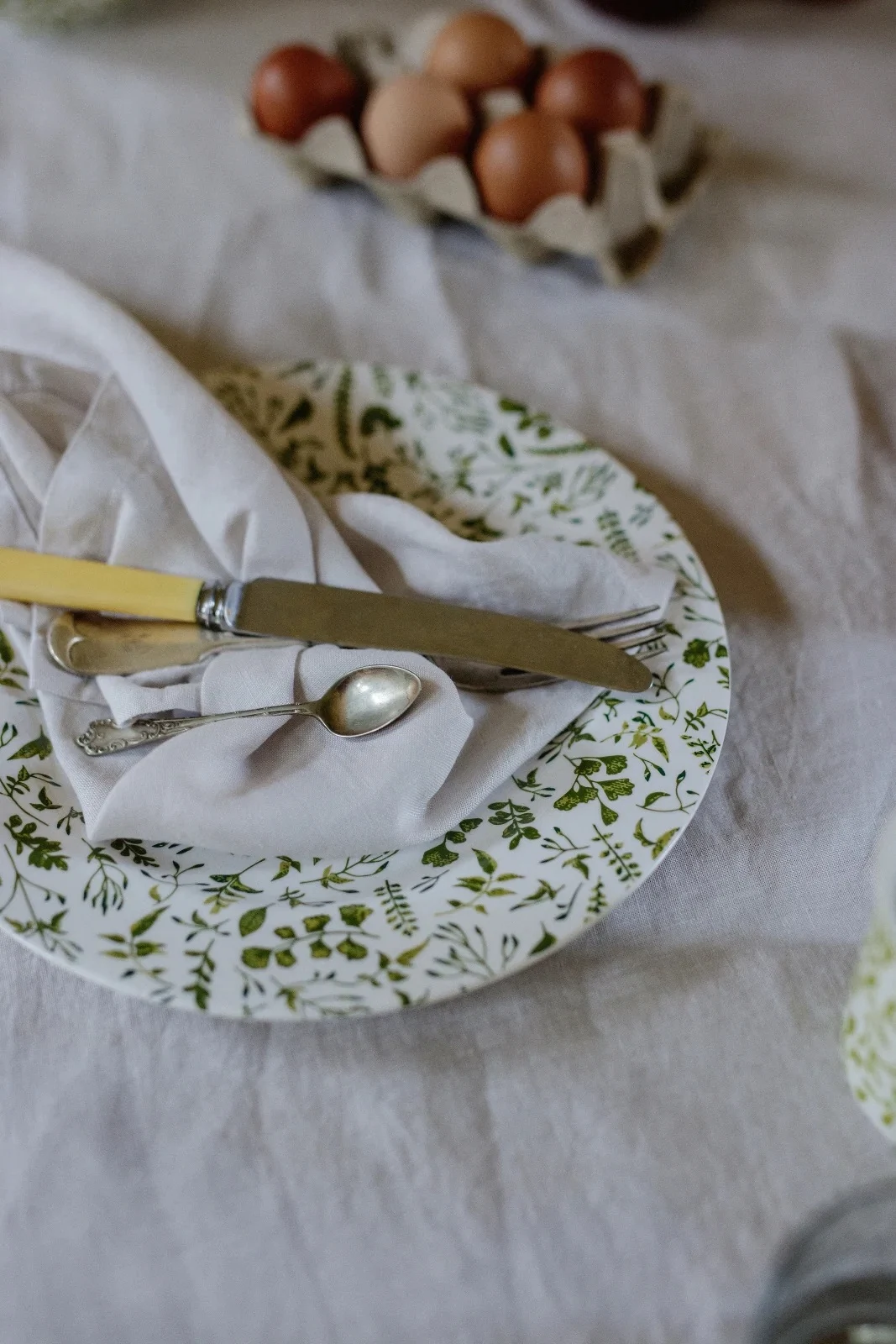 Welcome spring in with these fresh, floral plates