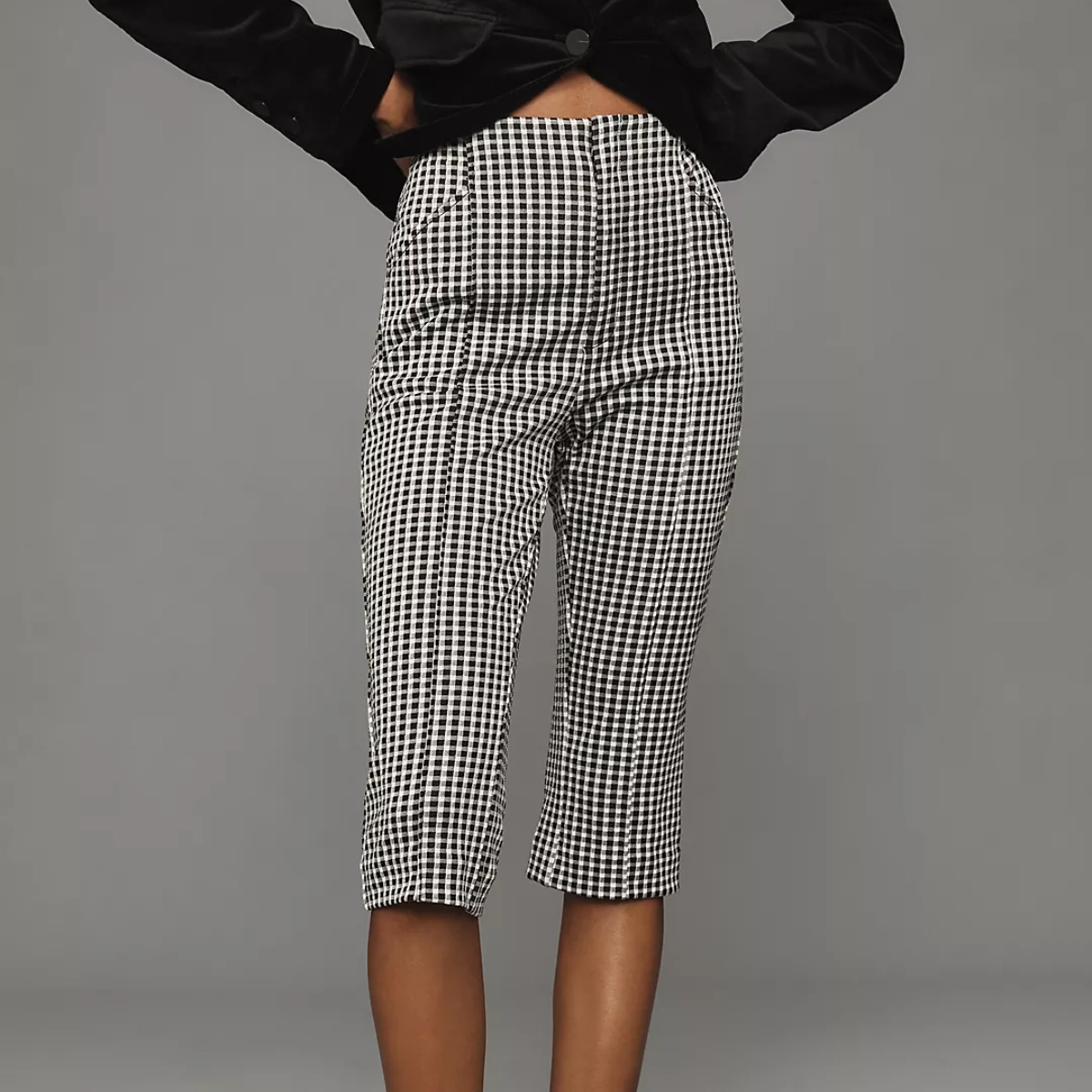 Maeve Gingham High-Rise Capri Pants, €90, Anthropologie