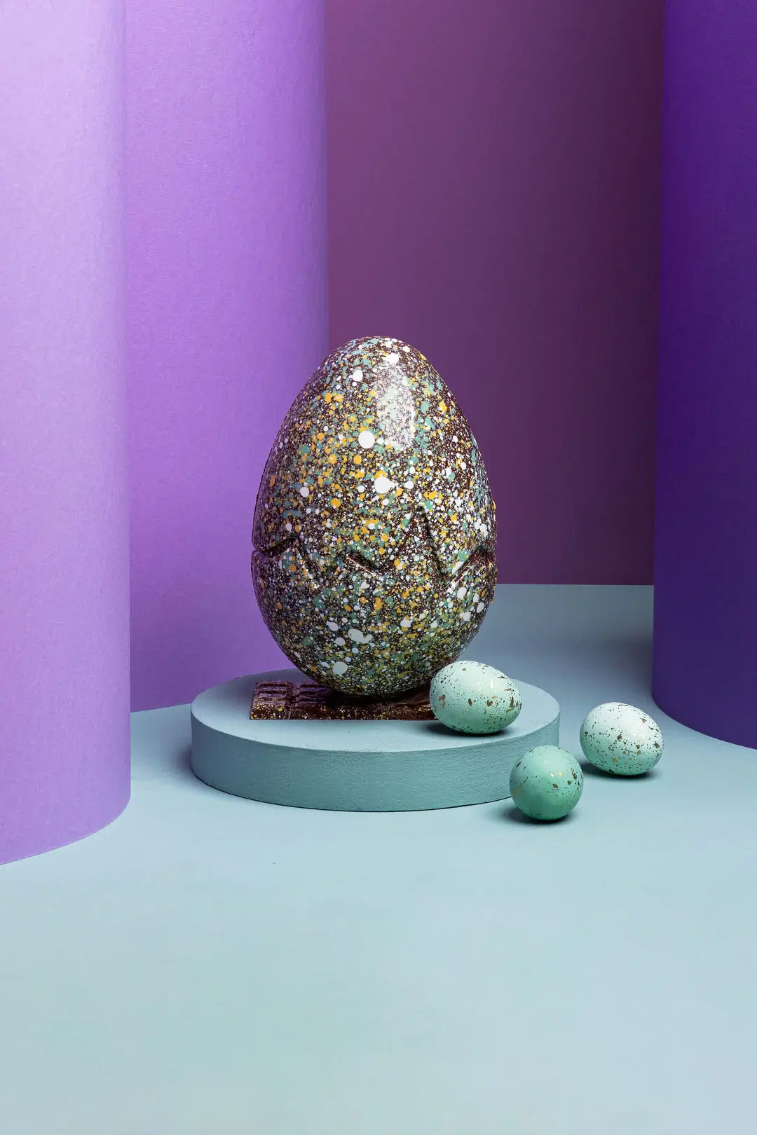 Hazel Mountain Chocolate Cracking 42% Milk Chocolate Easter Egg, €26.50 