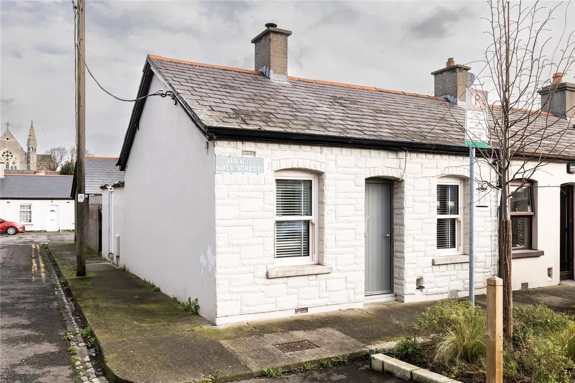 This Stoneybatter cottage is on the market for €365,000