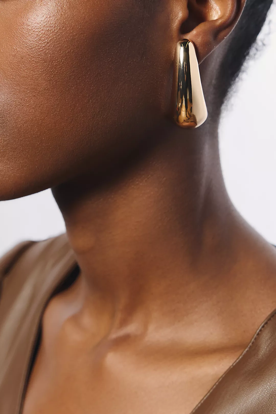 Anthropologie Gold Oval Drop Earrings, €45