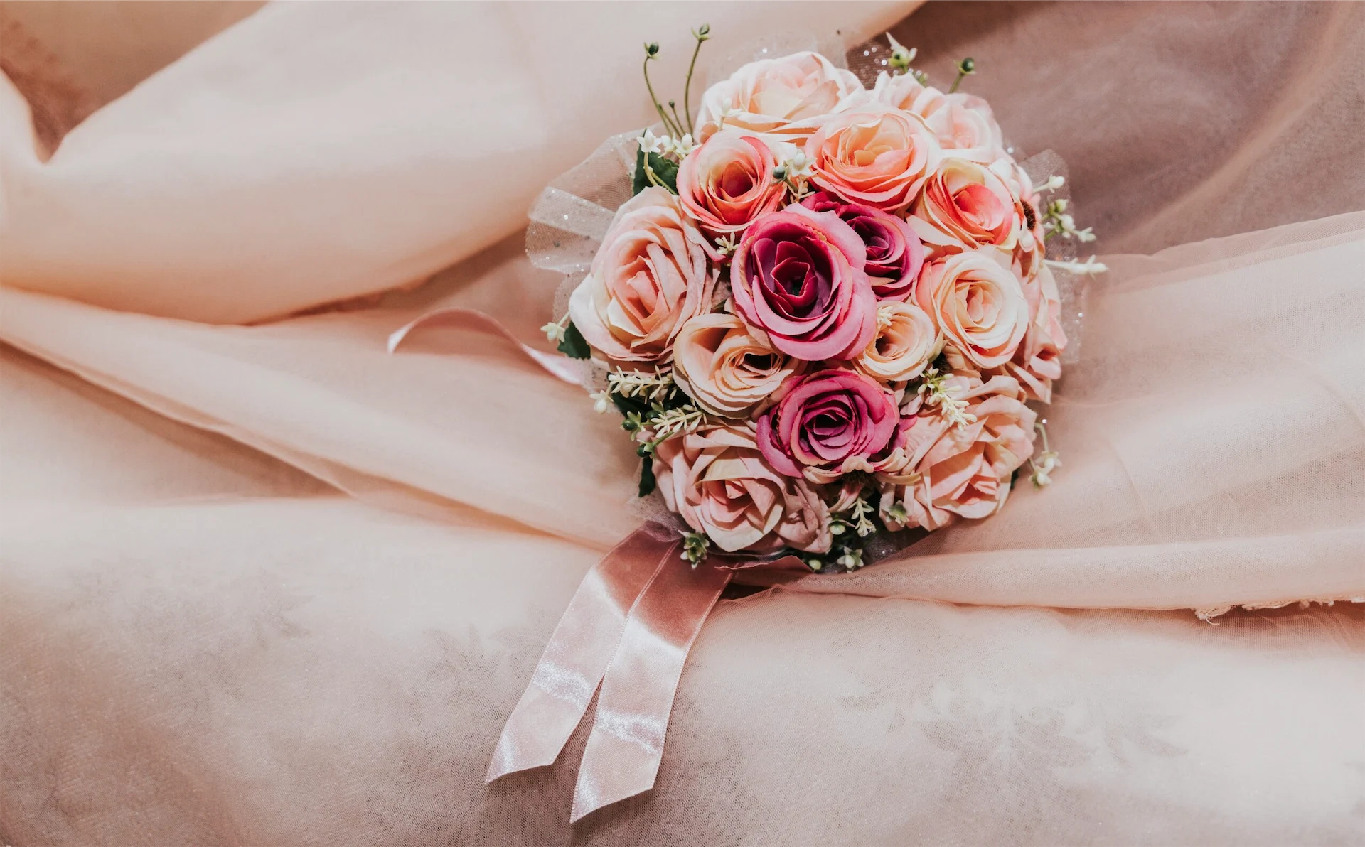 What to do with your flowers after the wedding