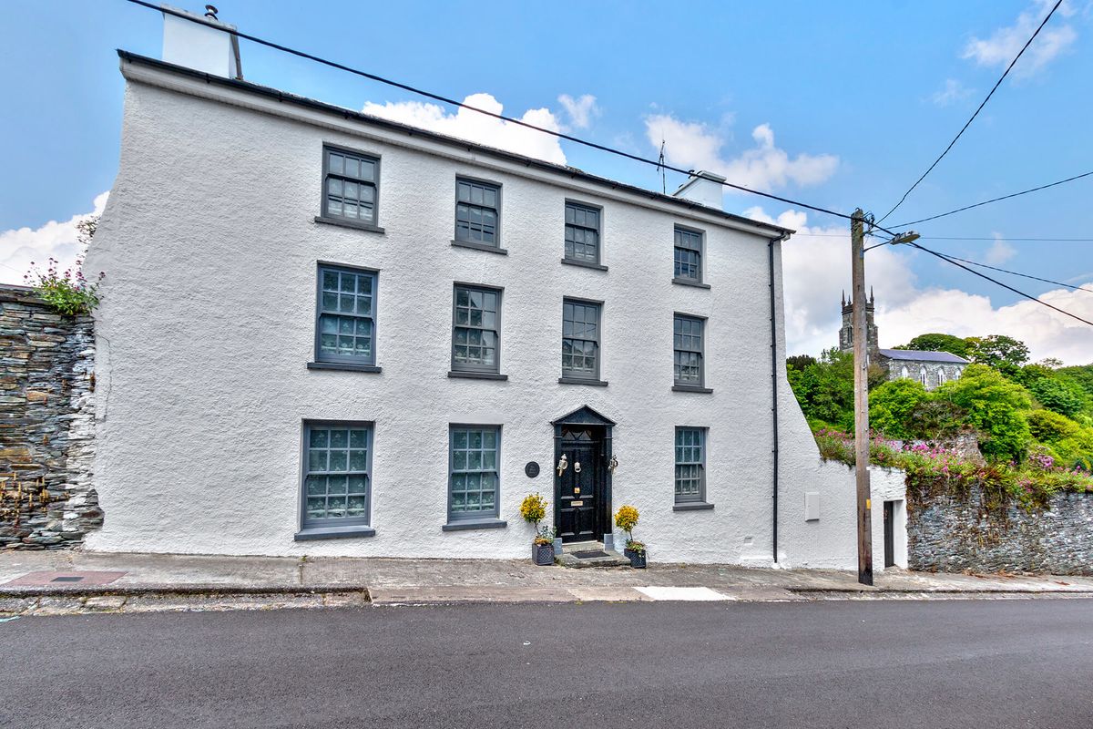 This West Cork seaside home with a luxe interior is on the market for €895,000