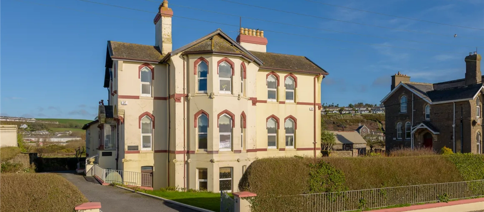 Inside this coastal East Cork property on sale for €800,000