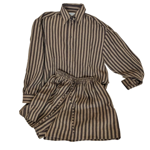 Cawley Studio Linen Set, €265