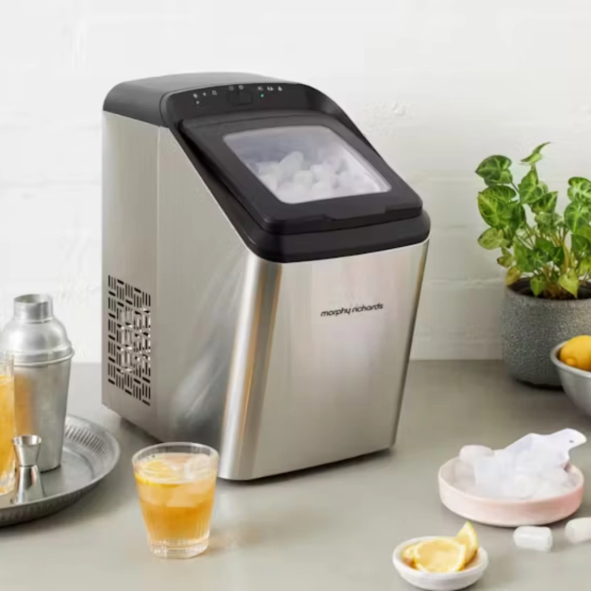 Morphy Richards 2.8L Ice Maker, €179