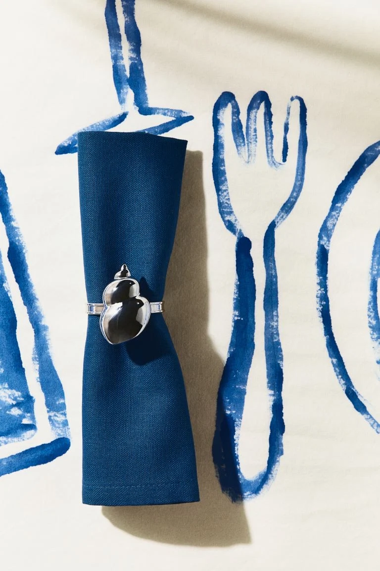 2-pack cone shell napkin rings, €9.99, H&M