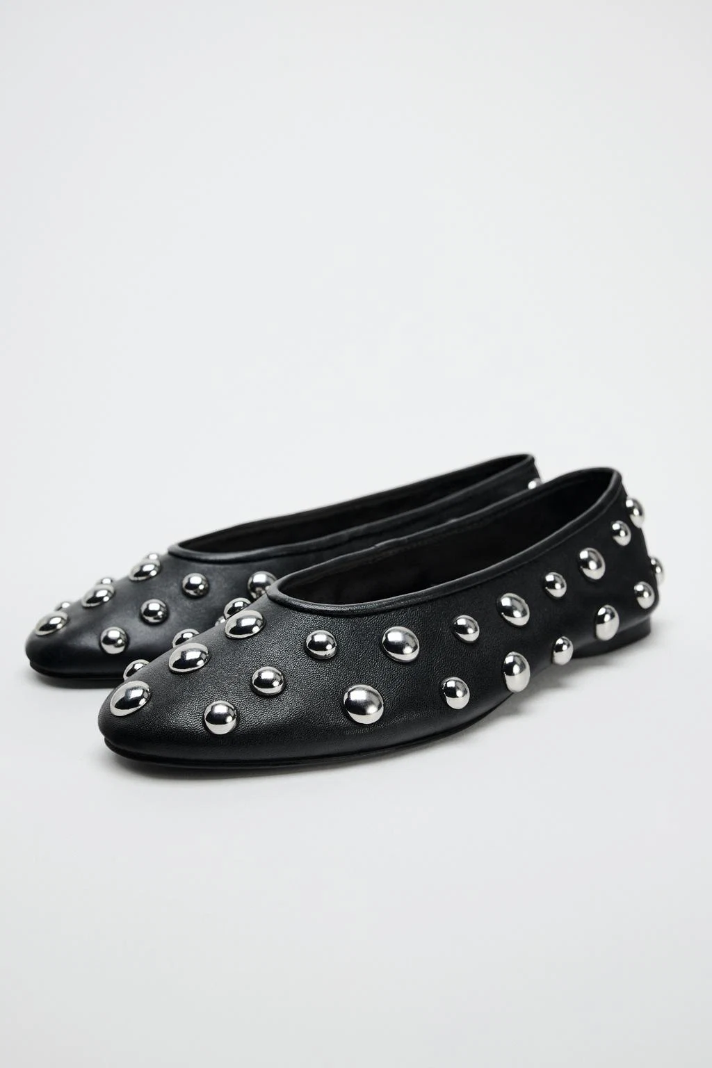 Zara Leather Ballet Flats, €59.95