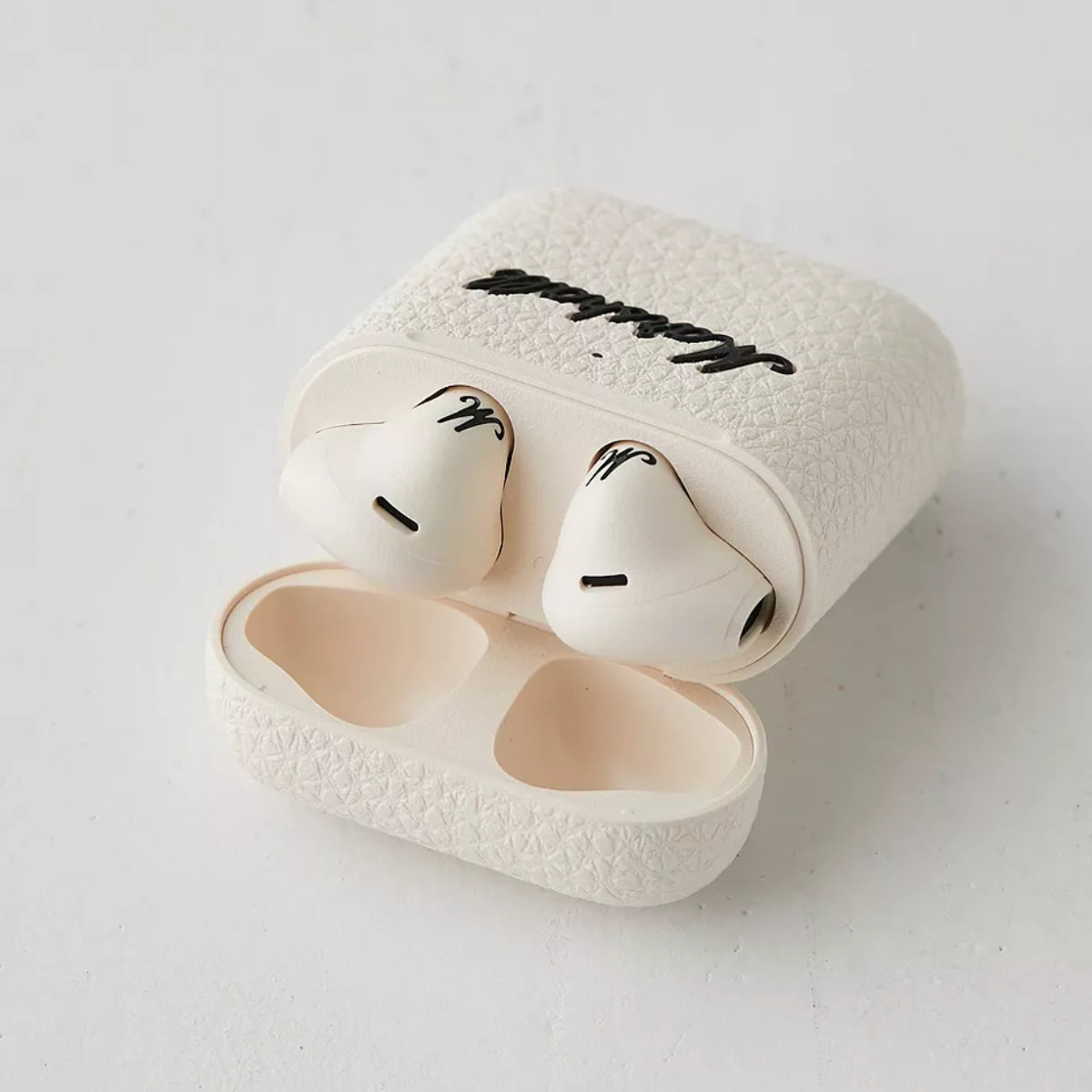 Marshall White Minor III Bluetooth Earphones, €155