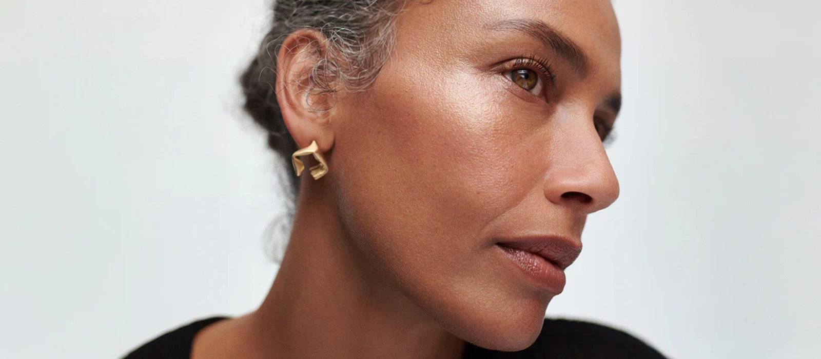 The expert guide to non-surgical treatments for the lower face and neck laxity The expert guide to non-surgical treatments for the lower face and neck laxity