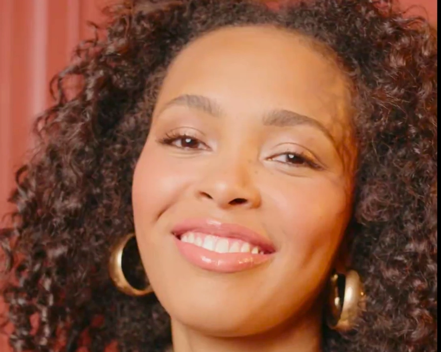 How to create a wintry make-up look in just three minutes