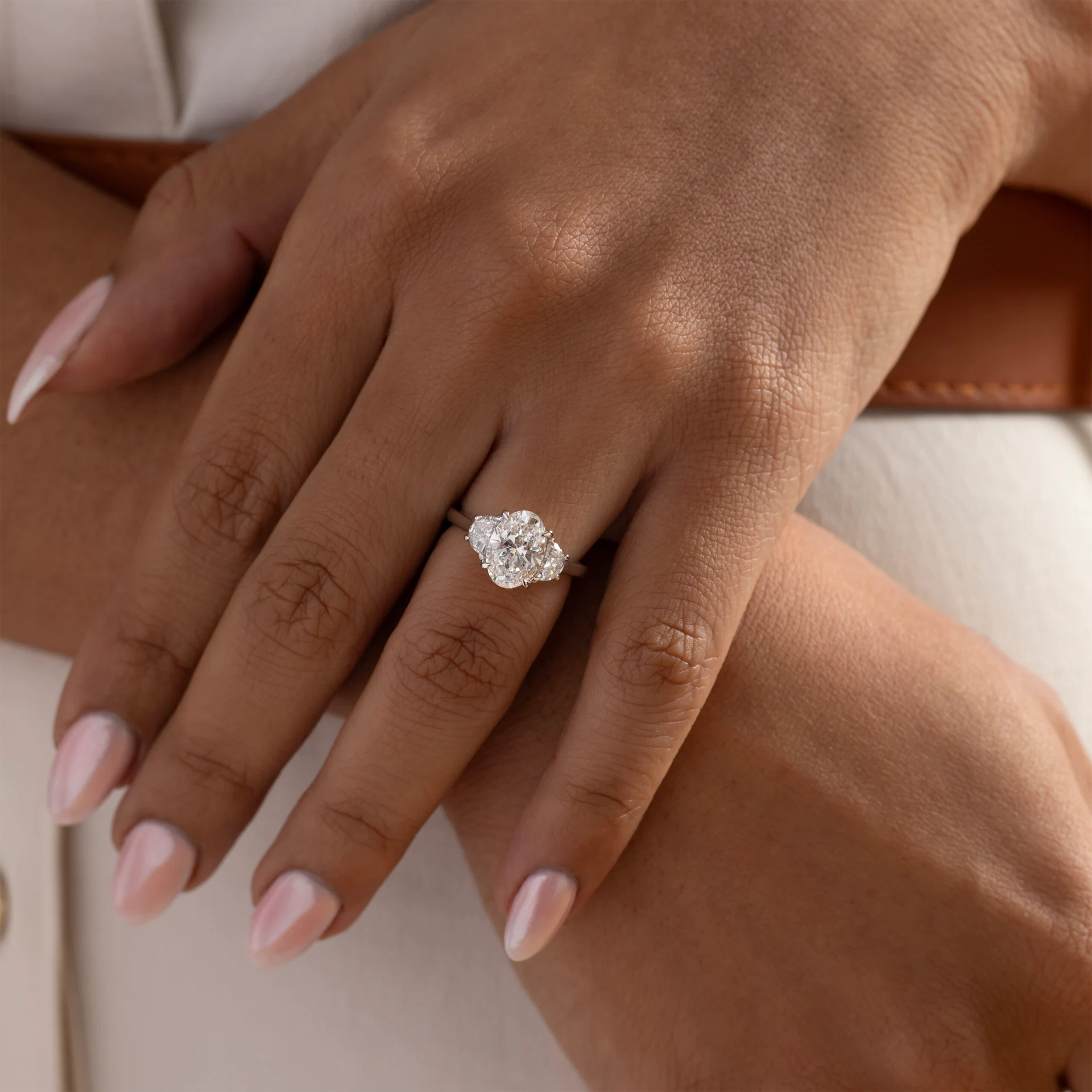 Baroness 2.50ct Oval 3-Stone Lab Diamond Set in 18ct Gold, €4,800