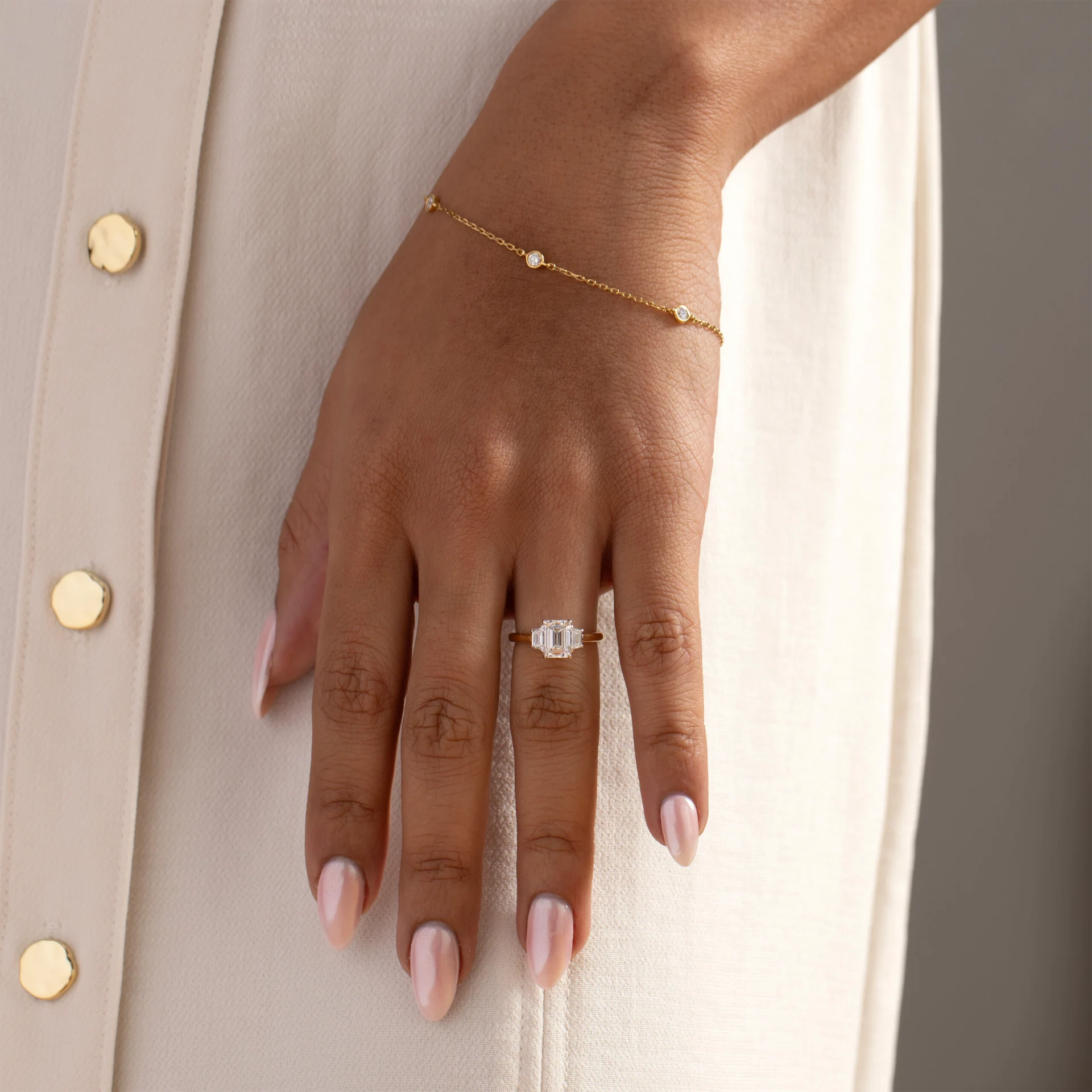 Maine Emerald Solitaire Lab Diamond Set in 18ct Gold 1.85ct, €3,800