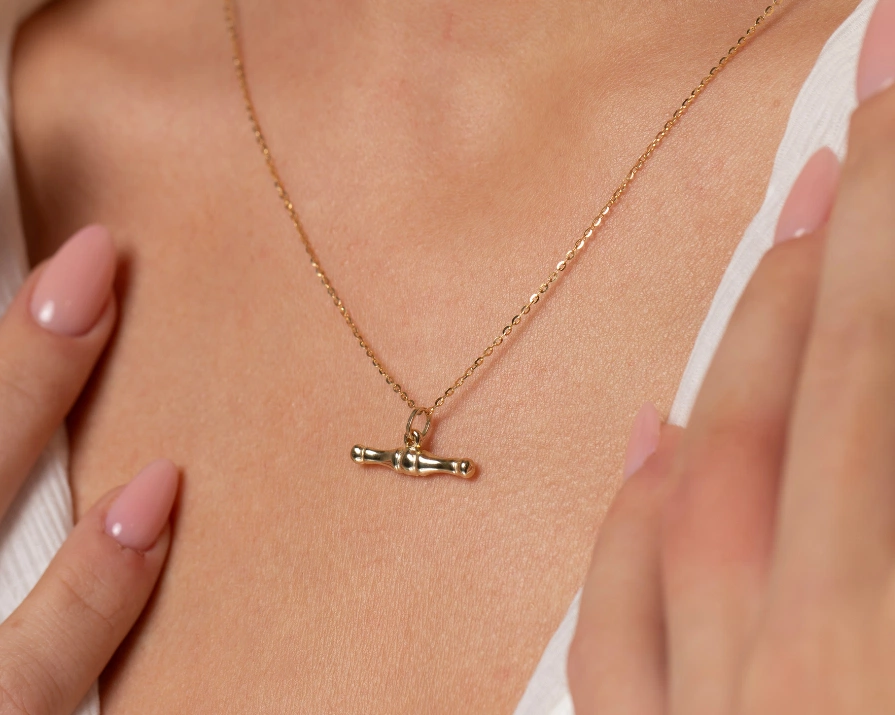 WIN a 9ct gold T-Bar pendant necklace from Gear Jewellers worth €250