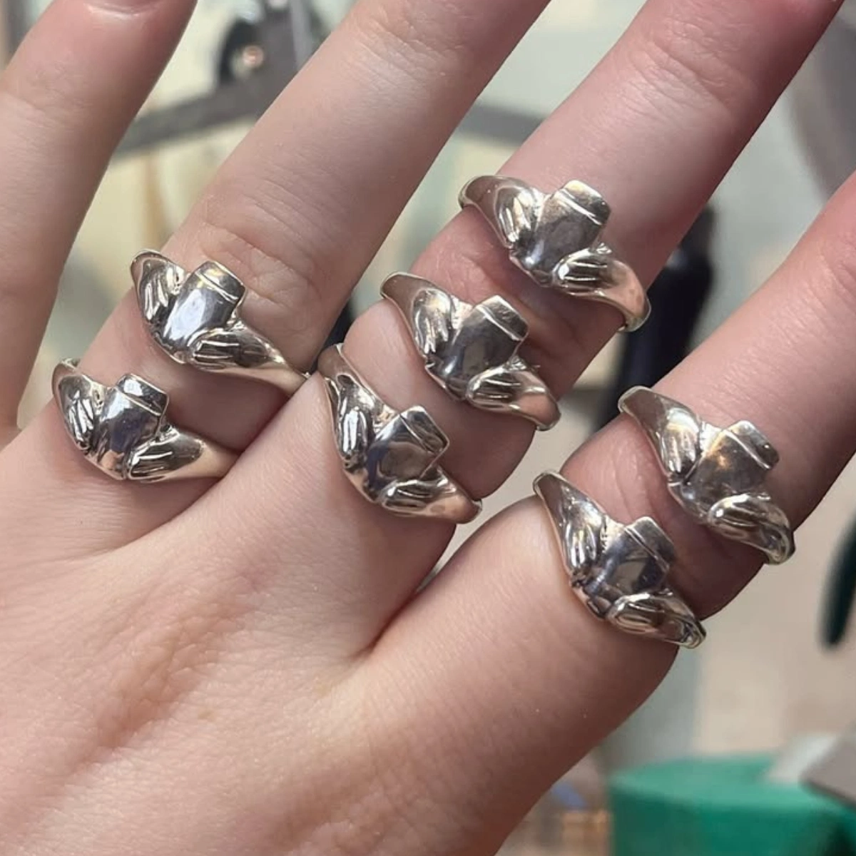 Stoned To Death 9ct Pint Claddagh Ring, £100